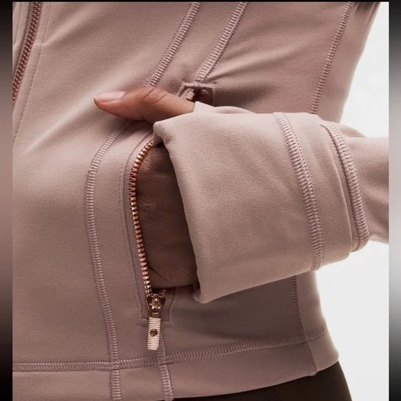 Lululemon Define Cropped Jacket Nulu-NWT!! - Picture 11 of 15